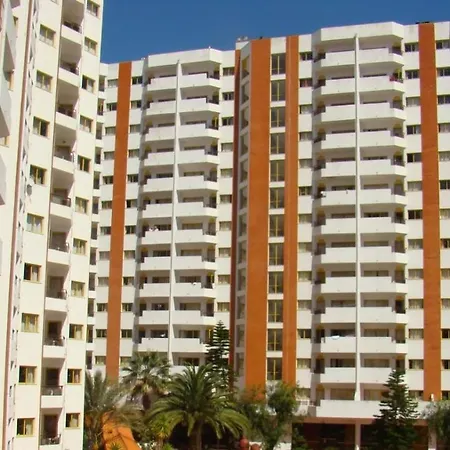 Praia Da Rocha, 300 M From Beach, Heart Of Social And Night Life Apartment *