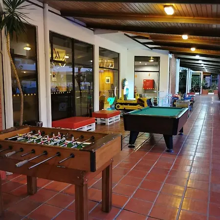 Apartment Praia Da Rocha, 300 M From Beach, Heart Of Social And Night Life