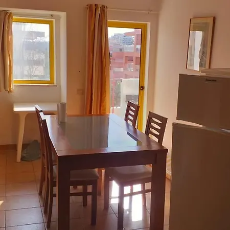 Praia Da Rocha, 300 M From Beach, Heart Of Social And Night Life Apartamento Portimão