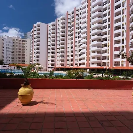 Praia Da Rocha, 300 M From Beach, Heart Of Social And Night Life Portimão